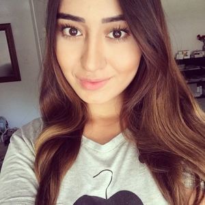 Meet your Posher, Aziza